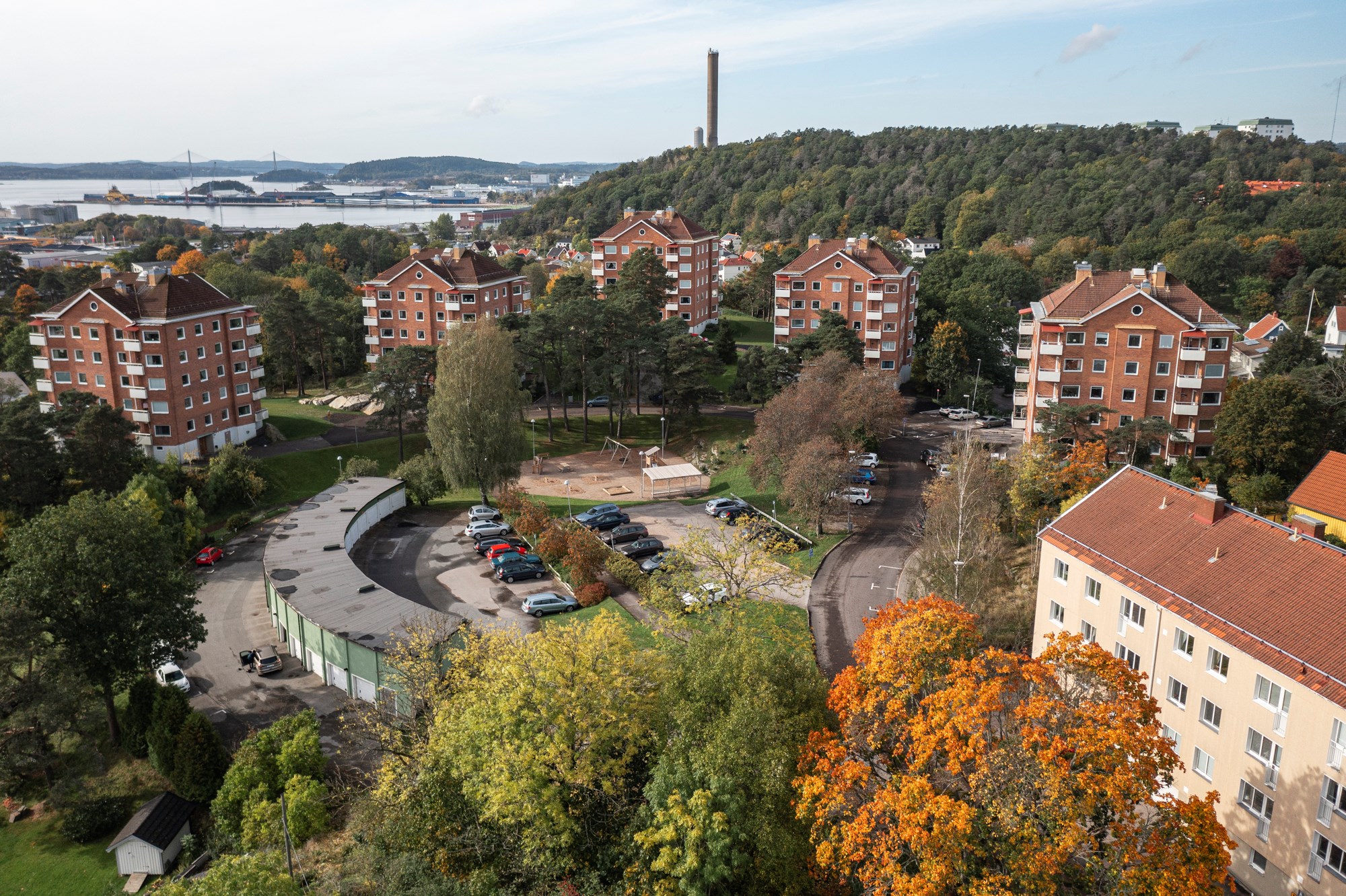 Drönarbild över Uddevallahems fastigheter på Tallvägen