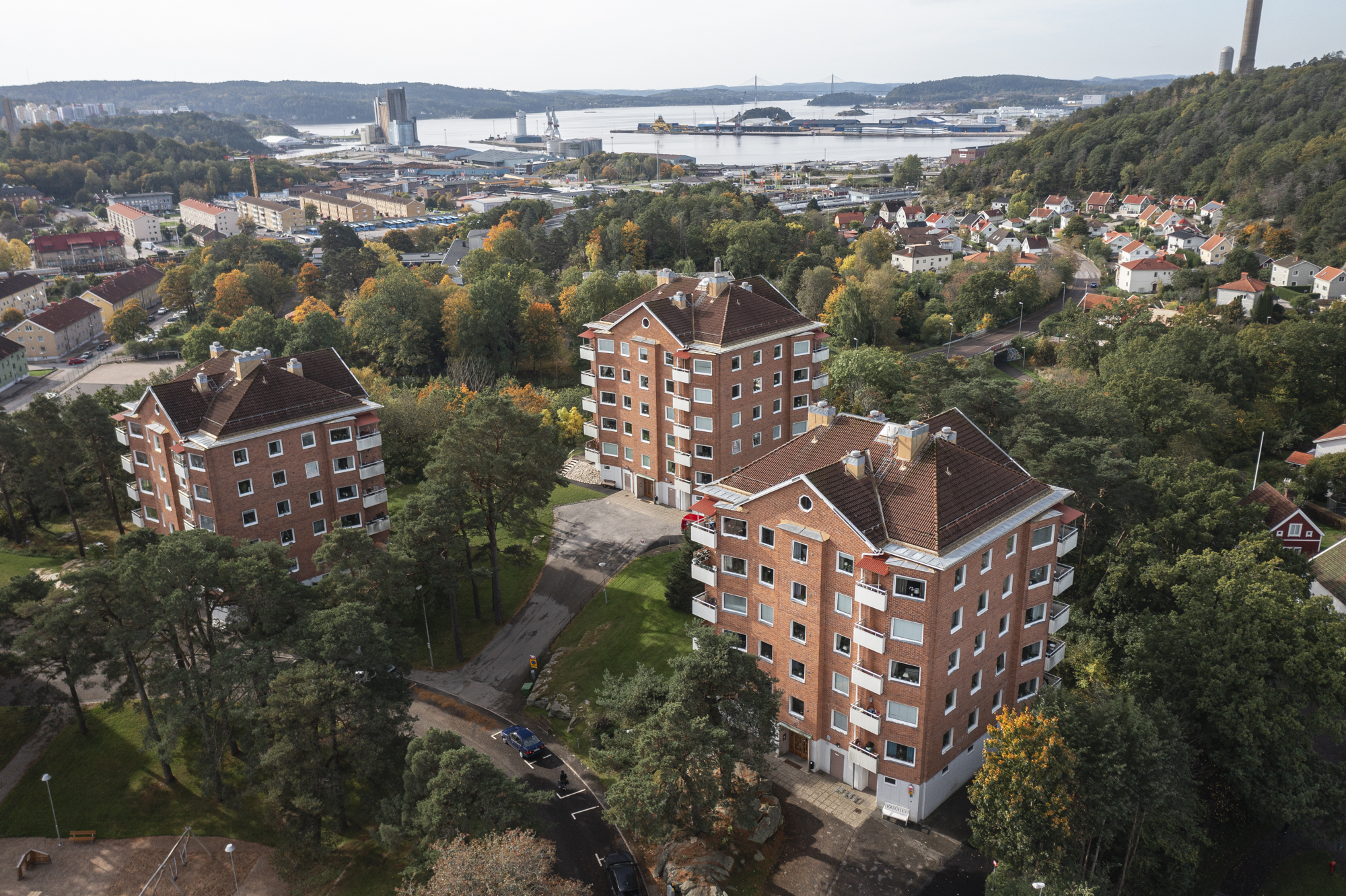 Drönarbild över Uddevallahems fastigheter på Tallvägen